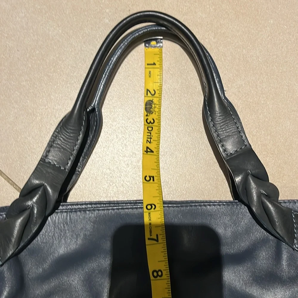 Radley London - 100% leather Elegant Navy Leather Tote Bag- excellent condition